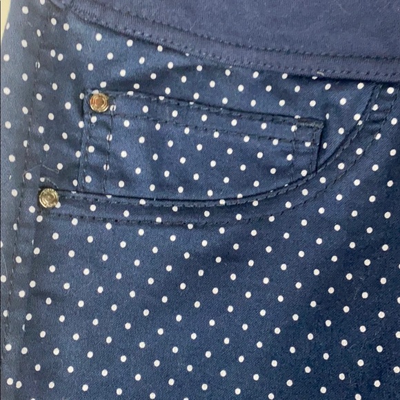 Intro. Love the Fit. Blue Polka Dot Tummy Control Capris 8 - Picture 2 of 10